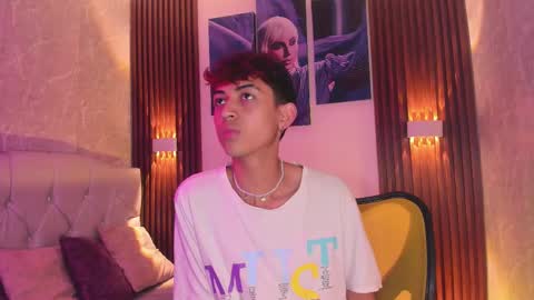 Snapshot of allen_starck chatting on 02-11-25, 12:48 Allen online show from 02-11-25, 12:48