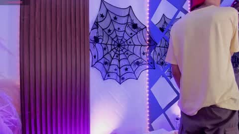 Snapshot of allen_starck chatting on 10-07-25, 03:04 Allen online show from 10-07-25, 03:04