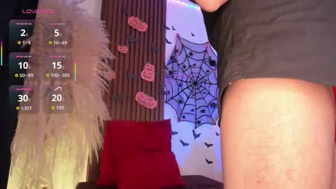 Snapshot of allen_starck chatting on 10-18-25, 02:03 Allen online show from 10-18-25, 02:03