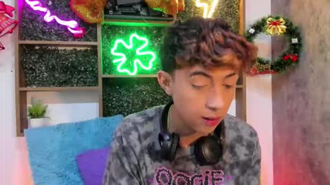 Snapshot of allen_starck chatting on 11-22-25, 03:38 Allen online show from 11-22-25, 03:38