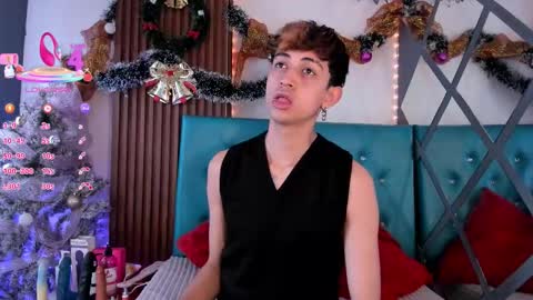 Snapshot of allen_starck chatting on 12-03-25, 08:18 Allen online show from 12-03-25, 08:18