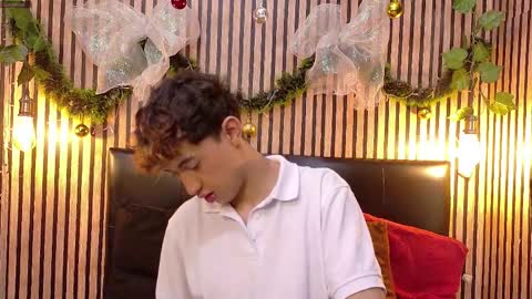 Snapshot of allen_starck chatting on 12-04-25, 09:01 Allen online show from 12-04-25, 09:01