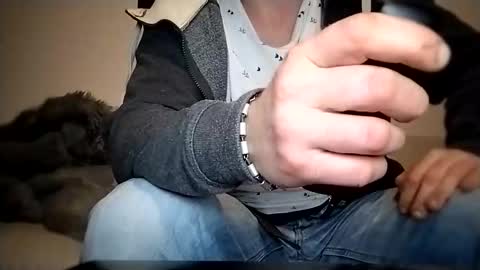 Snapshot of alles594462 chatting on 11-04-25, 03:27 alles594462 online show from 11-04-25, 03:27