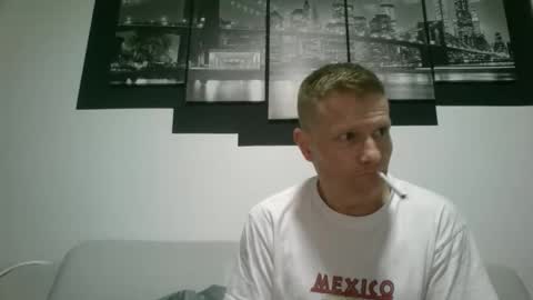 Snapshot of alles594462 chatting on 11-29-25, 03:53 alles594462 online show from 11-29-25, 03:53