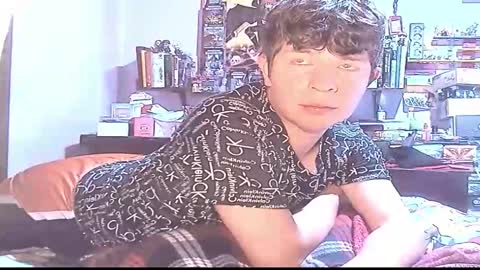 Snapshot of allex14141414xd chatting on 12-04-25, 05:17 allex14141414xd online show from 12-04-25, 05:17