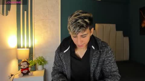 Allex online show from 03-08-25, 03:39