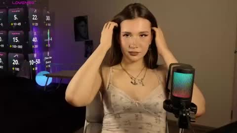 Snapshot of allgloryforloryy chatting on 06-28-26, 03:07 Lory Glory online show from 06-28-26, 03:07