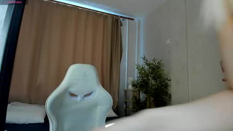 Snapshot of alli_aster chatting on 05-25-26, 01:00 alli_aster online show from 05-25-26, 01:00