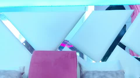 Allicia online show from 01-18-25, 07:15