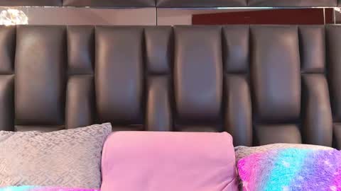 Allicia online show from 02-25-25, 08:19