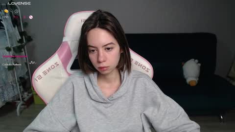 Snapshot of allie_hazie chatting on 12-04-25, 11:35 alice online show from 12-04-25, 11:35