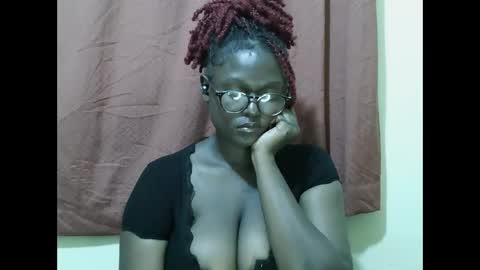 Snapshot of allie_quin chatting on 09-27-25, 09:53 Allie online show from 09-27-25, 09:53