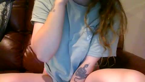 alliebearx online show from 10-31-25, 03:46