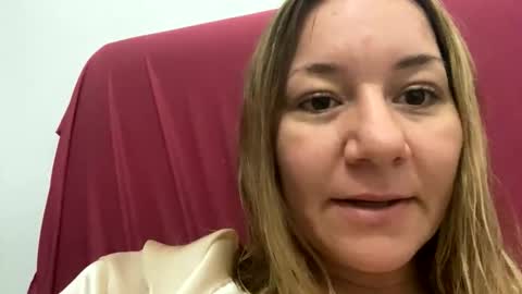 allisonlove2 online show from 04-15-26, 07:10