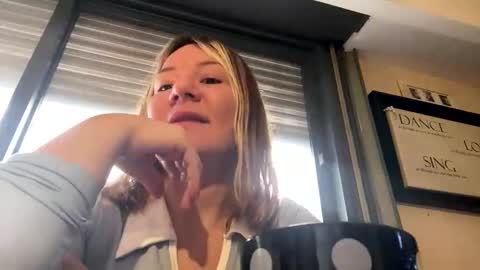 allisonlove2 online show from 05-31-26, 02:57