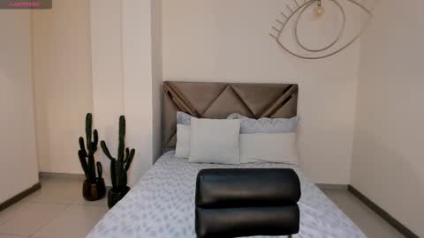 Allison Rogers online show from 09-16-25, 02:45