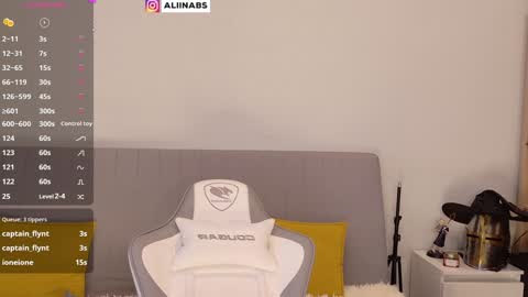 Snapshot of alllinaeve chatting on 01-25-25, 02:58 Alina online show from 01-25-25, 02:58