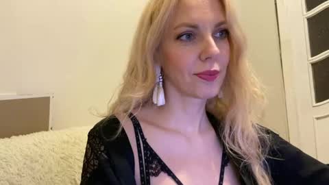 Nika online show from 05-31-26, 06:04