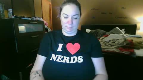 Tig Bitty online show from 02-04-25, 04:05