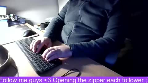 Snapshot of allowis2 chatting on 12-15-25, 08:57 allowis2 online show from 12-15-25, 08:57