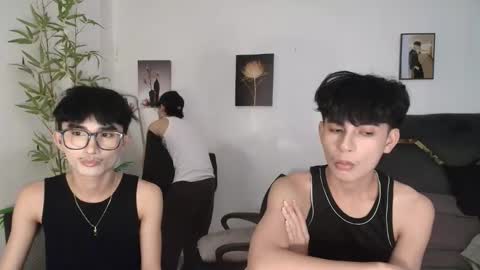 Snapshot of alluring_alpha chatting on 05-10-26, 12:32 kim and josh online show from 05-10-26, 12:32