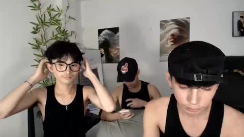 Snapshot of alluring_alpha chatting on 05-26-26, 03:46 kim and josh online show from 05-26-26, 03:46