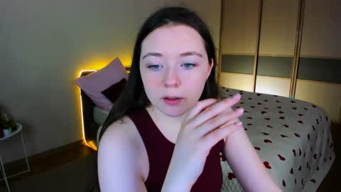 Snapshot of alluringeyess chatting on 05-01-26, 12:43 alluringeyess online show from 05-01-26, 12:43