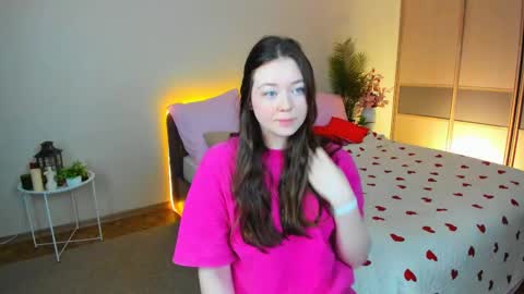 Snapshot of alluringeyess chatting on 05-15-26, 06:09 alluringeyess online show from 05-15-26, 06:09