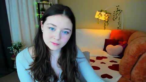 Snapshot of alluringeyess chatting on 06-07-26, 04:33 alluringeyess online show from 06-07-26, 04:33