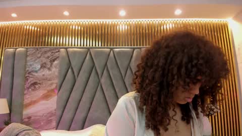 ally_and_noah_ online show from 05-24-26, 12:21