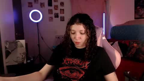 Snapshot of ally_donfort chatting on 02-11-26, 10:26 Ally online show from 02-11-26, 10:26