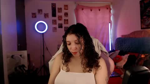 Snapshot of ally_donfort chatting on 03-12-26, 09:43 Ally online show from 03-12-26, 09:43