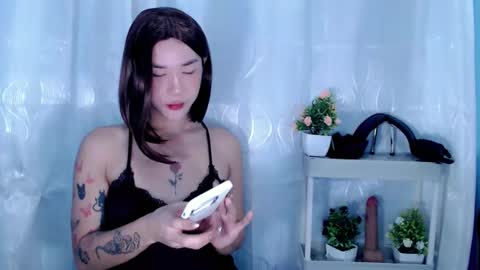 Snapshot of ally_monts chatting on 10-25-25, 10:04 ally_monts online show from 10-25-25, 10:04