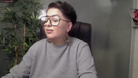         online show from 02-10-25, 12:52