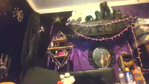 Snapshot of allymoon1369 chatting on 07-14-26, 06:18 allymoon1369 online show from 07-14-26, 06:18