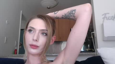 Snapshot of allyoursss1212 chatting on 07-18-26, 01:21 Ally Girl In Her Ally World online show from 07-18-26, 01:21