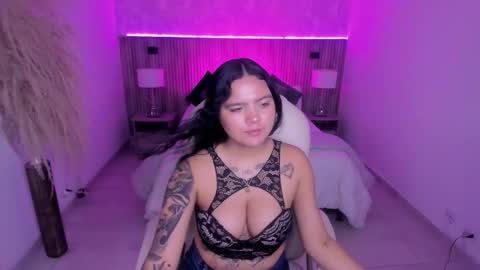 allyson_brownn online show from 12-01-25, 09:53