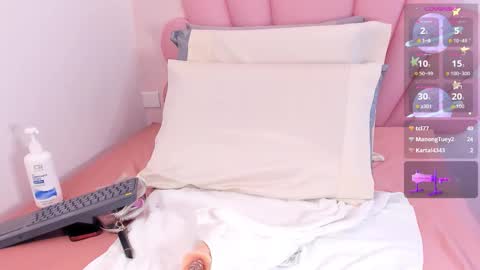 Snapshot of allyson_petite chatting on 10-23-25, 09:57 Allyson online show from 10-23-25, 09:57