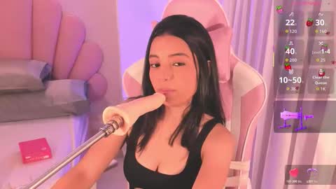 Snapshot of allyson_petite chatting on 11-23-25, 08:19 Allyson online show from 11-23-25, 08:19