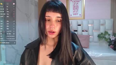 Allysa  online show from 10-23-25, 09:24