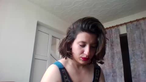 Snapshot of alma_amy chatting on 02-25-25, 10:47 Alma online show from 02-25-25, 10:47