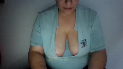 Snapshot of alma_amy chatting on 11-23-25, 08:30 Alma online show from 11-23-25, 08:30