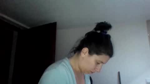 Snapshot of alma_amy chatting on 02-17-26, 09:54 Alma online show from 02-17-26, 09:54