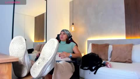 ALMA FENIX  online show from 10-25-25, 12:23