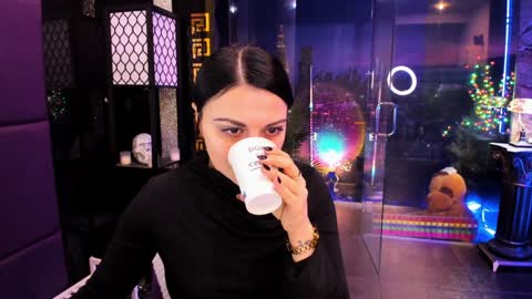 Alma online show from 02-06-25, 07:24