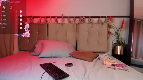 alma_rose_ online show from 06-14-26, 02:24