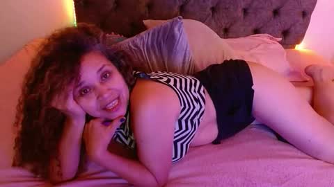 Snapshot of alma_sexyy chatting on 12-04-25, 02:59 Alma online show from 12-04-25, 02:59