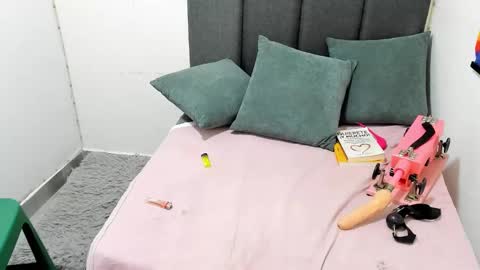 Snapshot of almaa__ chatting on 01-25-25, 07:18 Alma online show from 01-25-25, 07:18