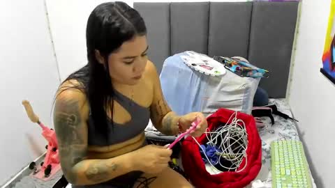 Snapshot of almaa__ chatting on 02-21-25, 08:49 Alma online show from 02-21-25, 08:49