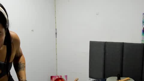 Snapshot of almaa__ chatting on 02-21-25, 11:54 Alma online show from 02-21-25, 11:54